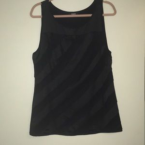 Ruffle front tank